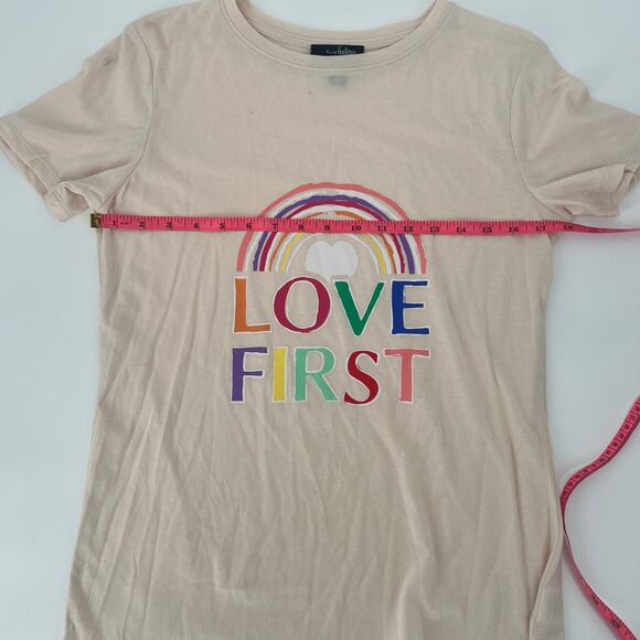 Feeling Proud Love First Graphic Short Sleeve T Size Small - Picture 4 of 6